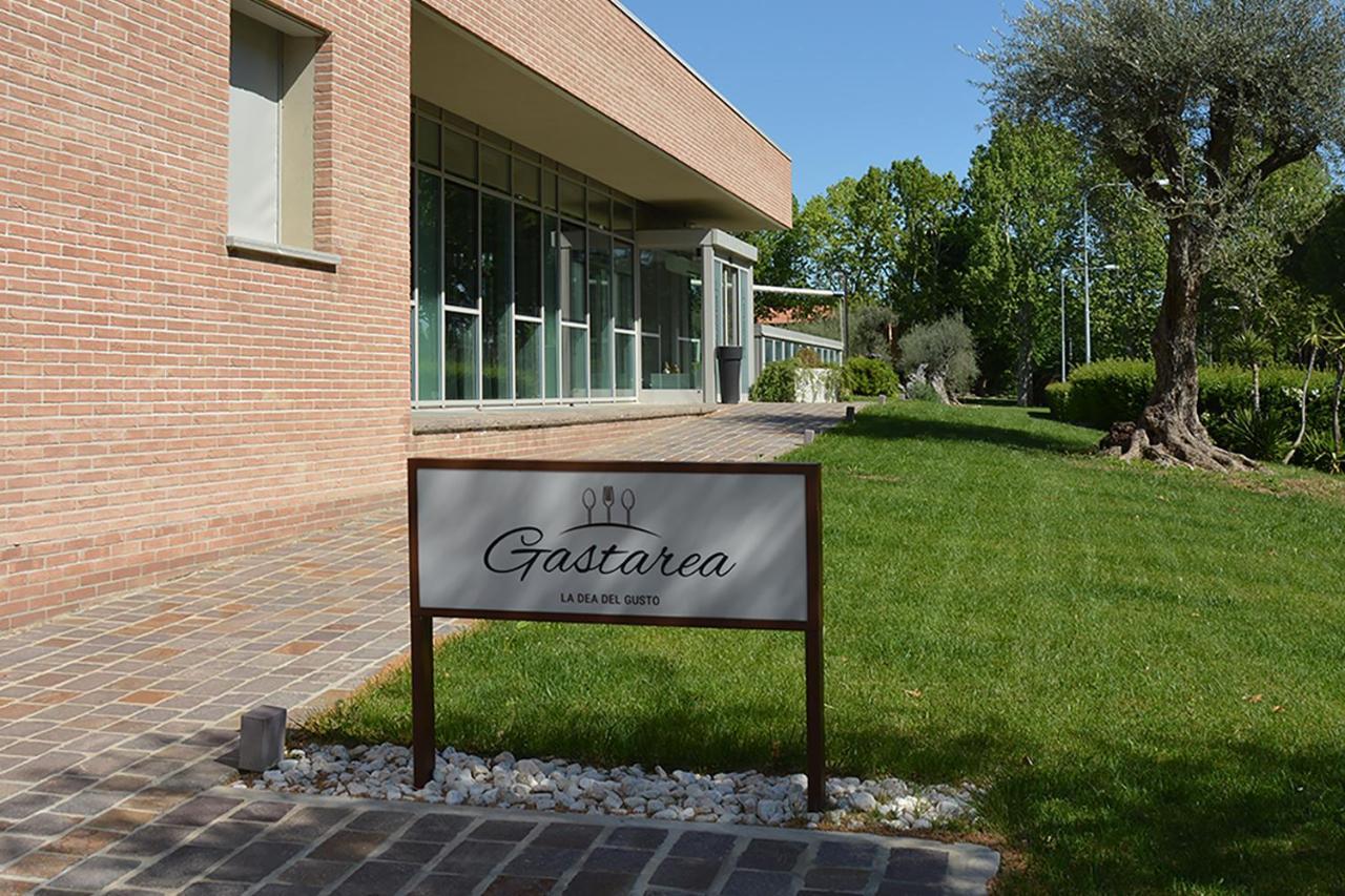 Anusca Palace Hotel Castel San Pietro Terme Εξωτερικό φωτογραφία