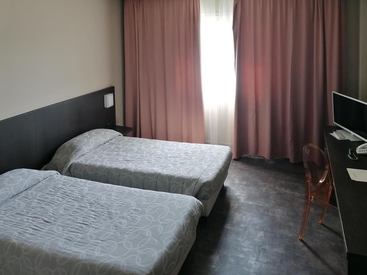 Anusca Palace Hotel Castel San Pietro Terme Εξωτερικό φωτογραφία