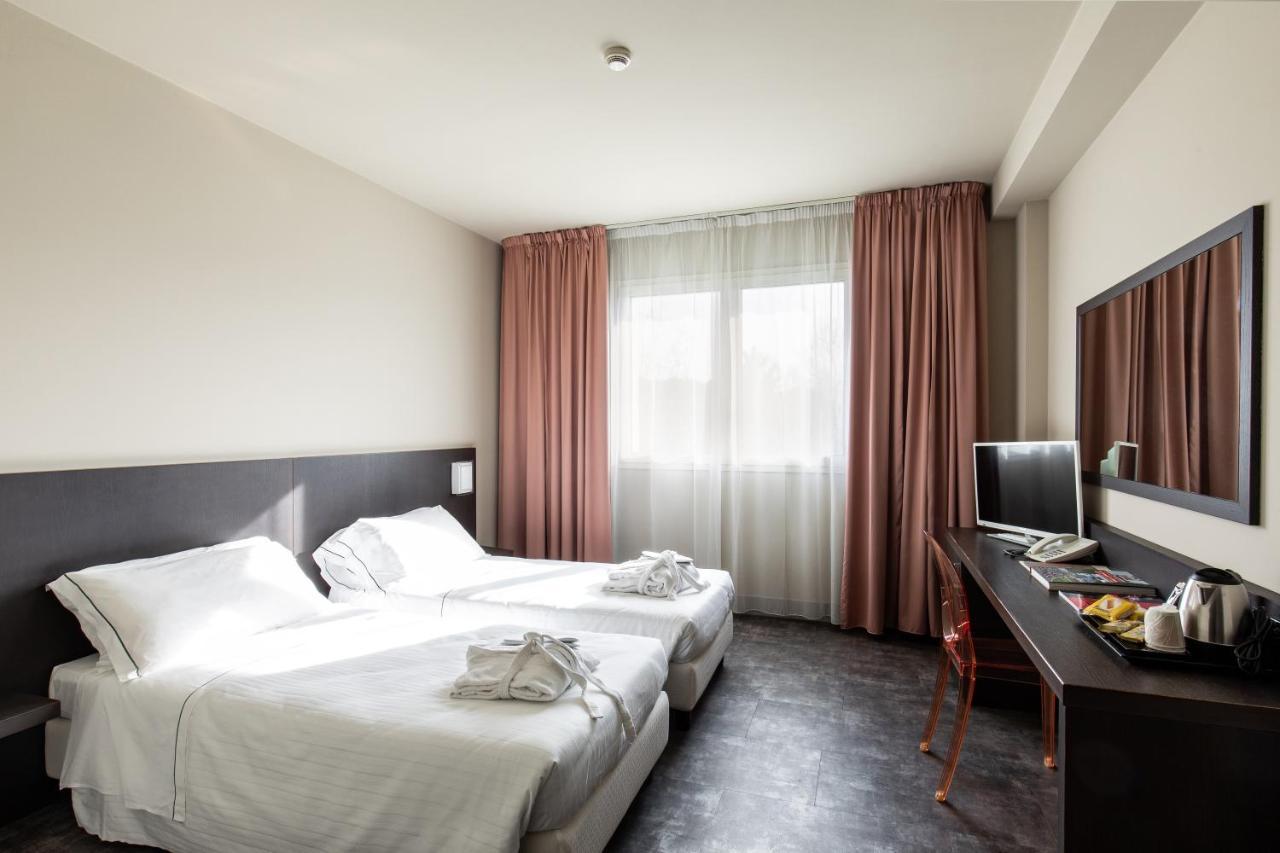 Anusca Palace Hotel Castel San Pietro Terme Εξωτερικό φωτογραφία